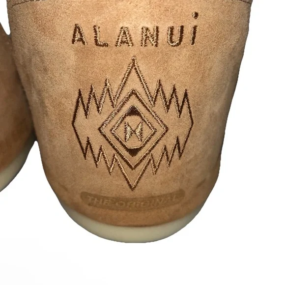 ALANUI X MOON BOOT Icon boots knit tan cream EU 38 US 7-8 sweater boho bead NEW - Picture 9 of 16
